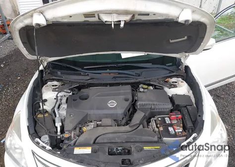 2015 Nissan Altima 2.5 Sv из США, поврежденный, VIN 1N4AL3AP1FC106852